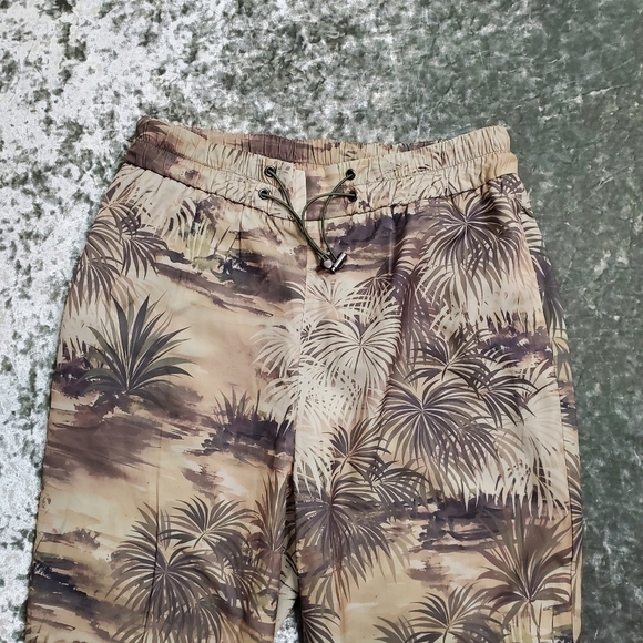 Guess Green Palm Print Jogger Pants - Picture 2 of 10